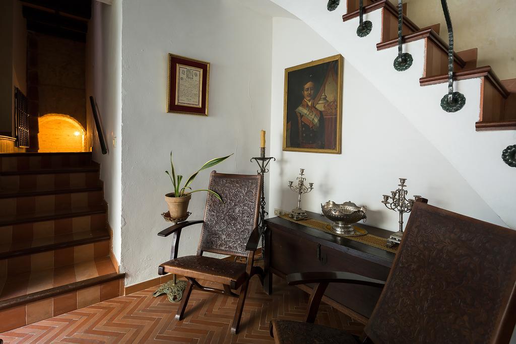 Holi-Rent Historic House Next To The Alcazar Lejlighed Sevilla Eksteriør billede